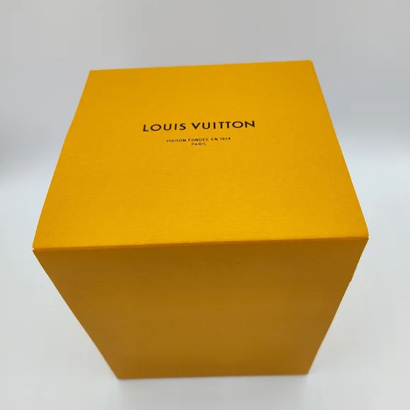 Louis Vuitton Vivienne Snow Globe Trunk Monogram Music Box NIB AUTHENTIC - Picture 3 of 9